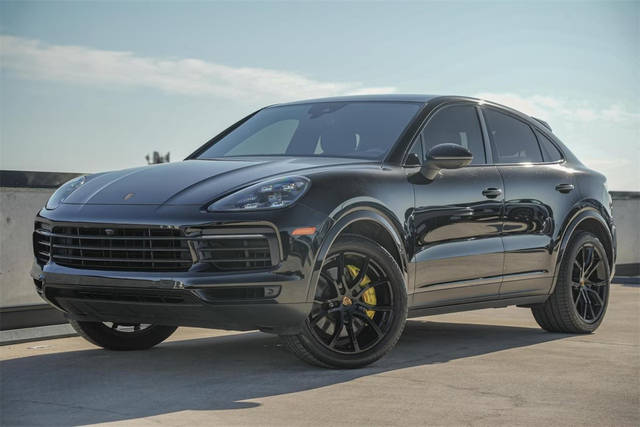 2021 Porsche Cayenne Coupe  AWD photo