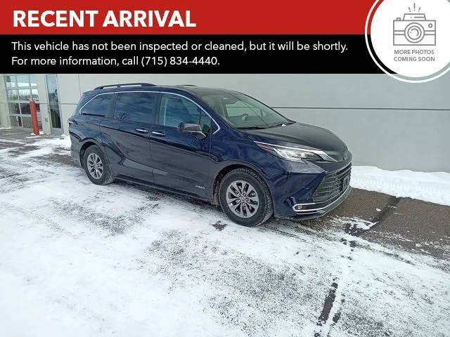 2021 Toyota Sienna XLE AWD photo