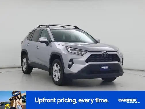 2021 Toyota RAV4 XLE FWD photo