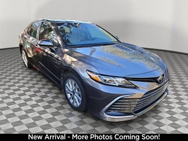 2021 Toyota Camry LE FWD photo