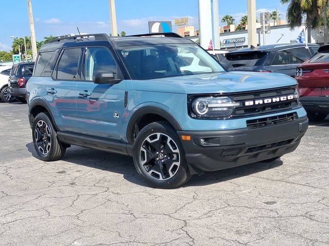 2021 Ford Bronco Sport Outer Banks 4WD photo