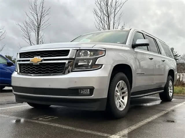 2020 Chevrolet Suburban LT RWD photo