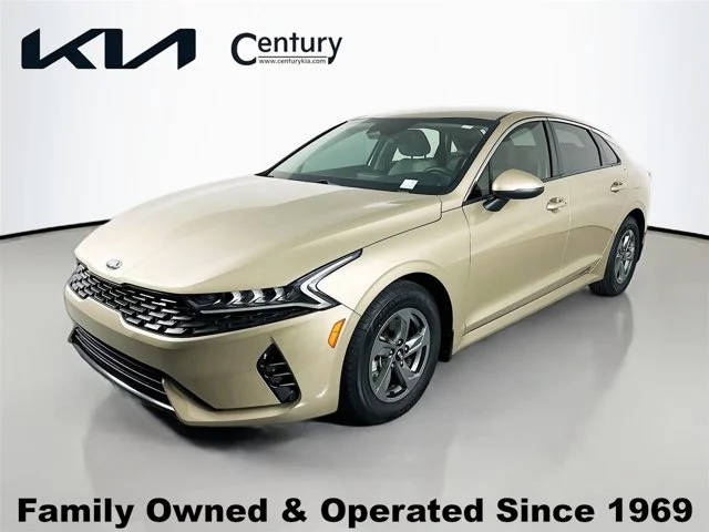 2021 Kia K5 LXS FWD photo