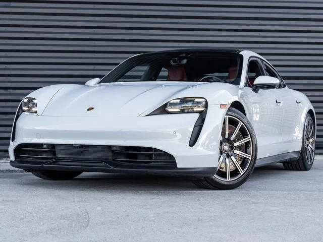 2021 Porsche Taycan  RWD photo