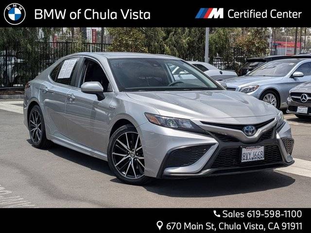 2021 Toyota Camry Hybrid SE FWD photo