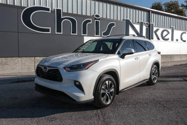 2021 Toyota Highlander XLE FWD photo