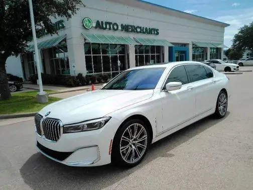 2022 BMW 7 Series 740i RWD photo