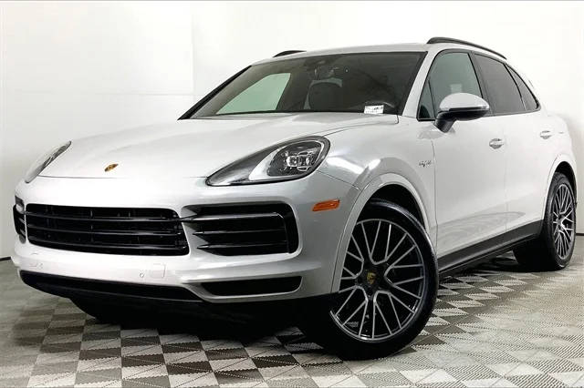 2021 Porsche Cayenne E-Hybrid AWD photo