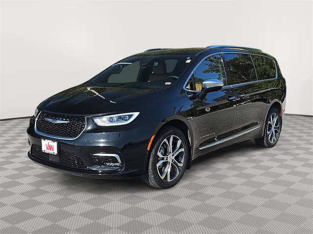 2021 Chrysler Pacifica Minivan Pinnacle AWD photo