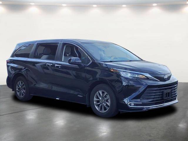 2021 Toyota Sienna XLE AWD photo