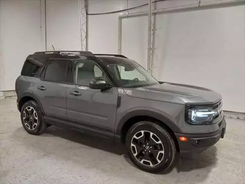 2021 Ford Bronco Sport Outer Banks 4WD photo