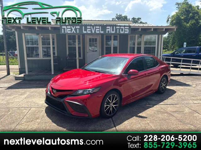 2021 Toyota Camry SE FWD photo