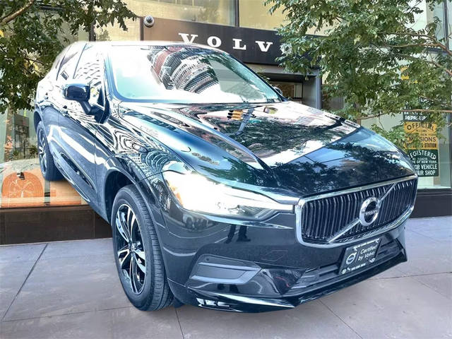 2021 Volvo XC60 Momentum AWD photo