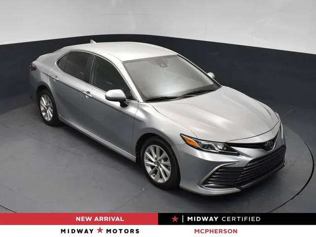 2021 Toyota Camry LE FWD photo