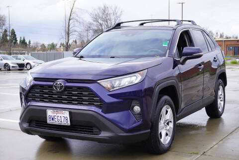 2021 Toyota RAV4 XLE FWD photo