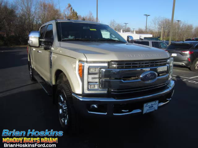 2017 Ford F-250 Super Duty Lariat 4WD photo