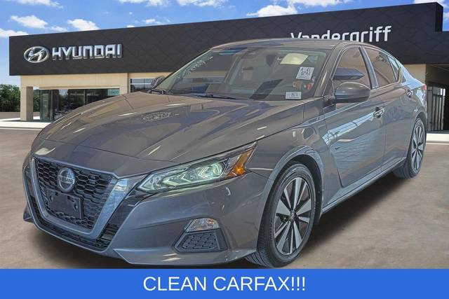 2021 Nissan Altima 2.5 SV FWD photo