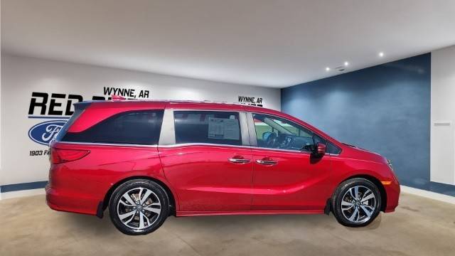 2022 Honda Odyssey Touring FWD photo