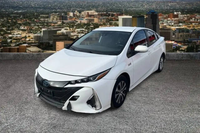 2021 Toyota Prius Prime LE FWD photo