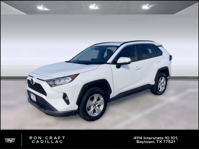 2021 Toyota RAV4 XLE FWD photo