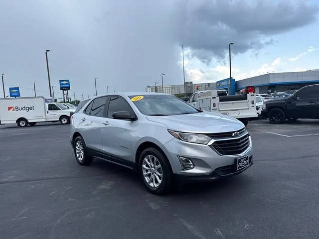 2021 Chevrolet Equinox LS FWD photo