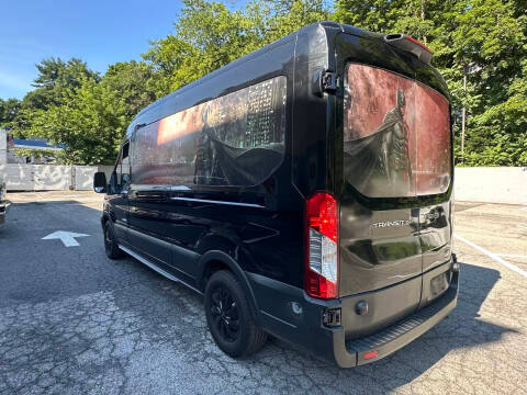 2019 Ford Transit Passenger Wagon XLT RWD photo