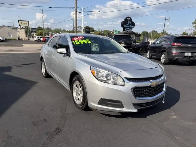 2016 Chevrolet Malibu LT FWD photo