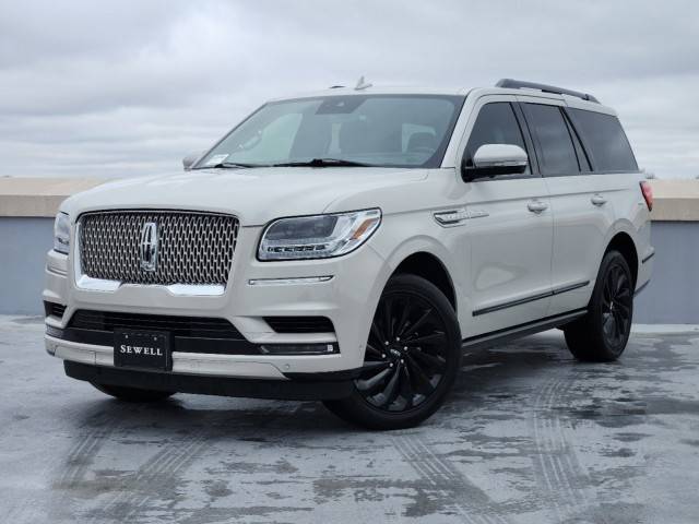 2021 Lincoln Navigator Reserve RWD photo