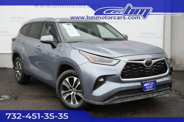2021 Toyota Highlander XLE AWD photo