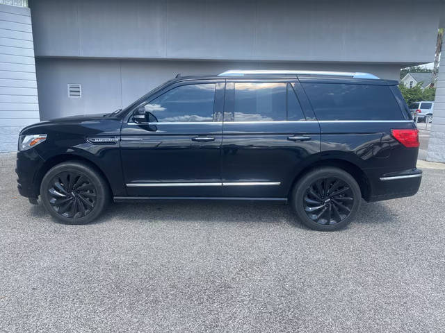 2021 Lincoln Navigator Reserve 4WD photo