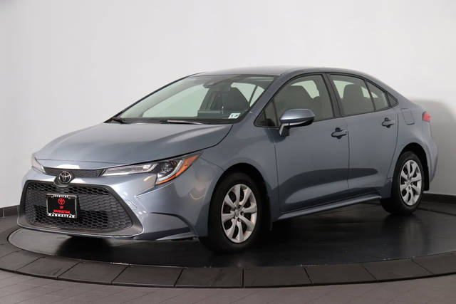 2021 Toyota Corolla LE FWD photo