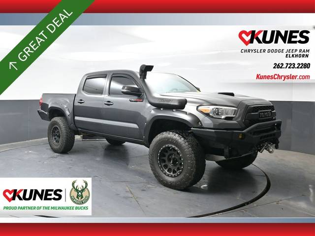 2016 Toyota Tacoma TRD Sport 4WD photo