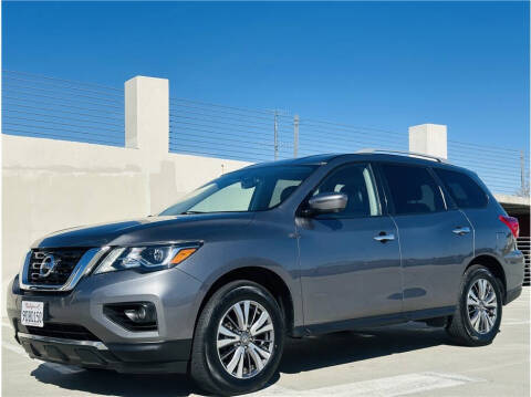 2020 Nissan Pathfinder SL 4WD photo