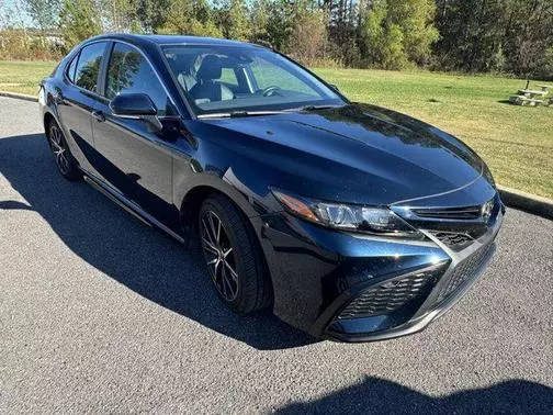 2021 Toyota Camry SE FWD photo