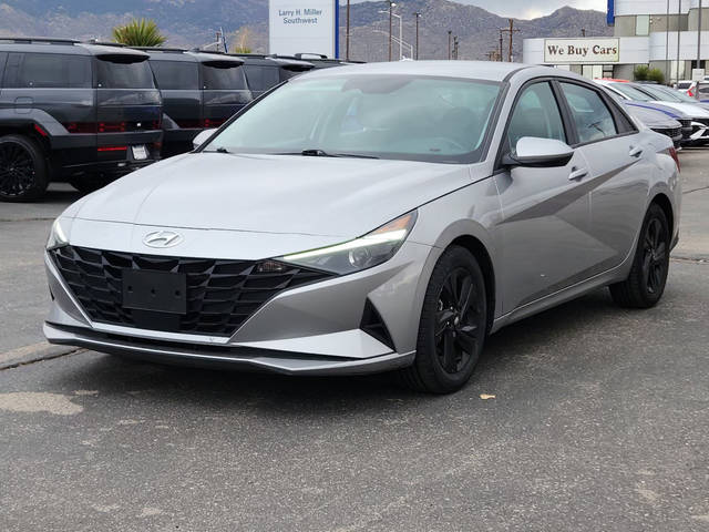 2021 Hyundai Elantra SEL FWD photo