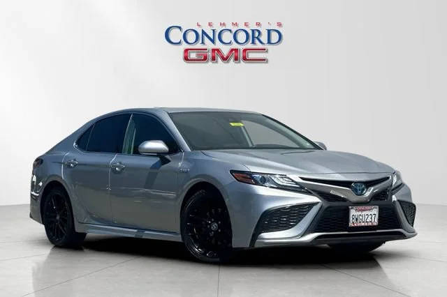 2021 Toyota Camry Hybrid XSE FWD photo