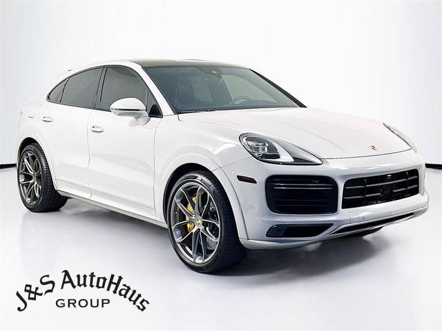 2021 Porsche Cayenne Coupe Turbo S E-Hybrid AWD photo