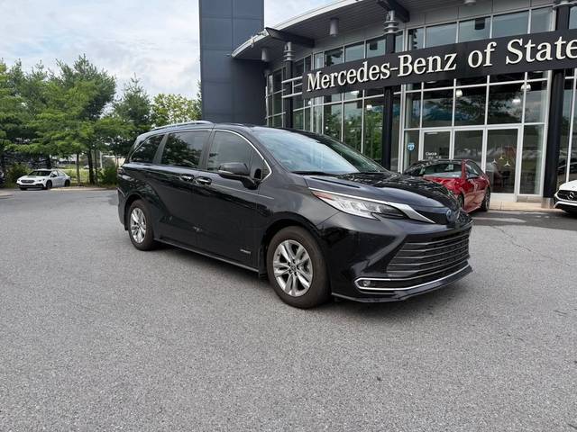2021 Toyota Sienna Limited AWD photo