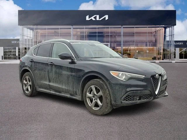 2021 Alfa Romeo Stelvio AWD photo