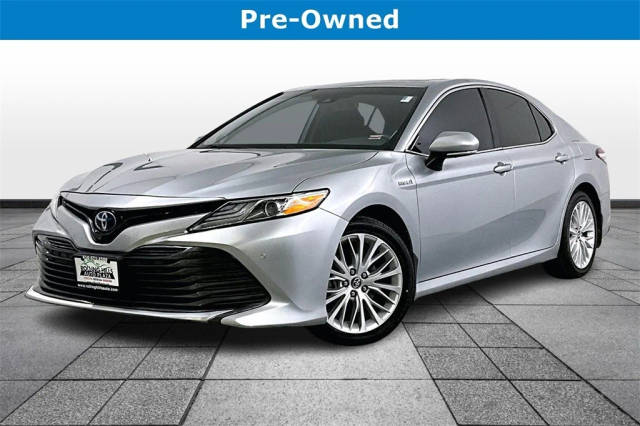 2020 Toyota Camry Hybrid XLE FWD photo