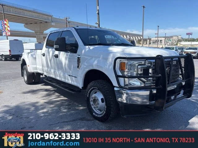 2021 Ford F-350 Super Duty XLT 4WD photo