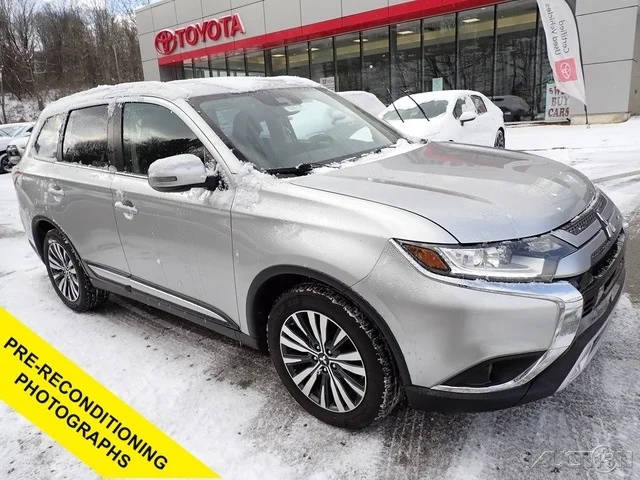 2020 Mitsubishi Outlander SEL FWD photo