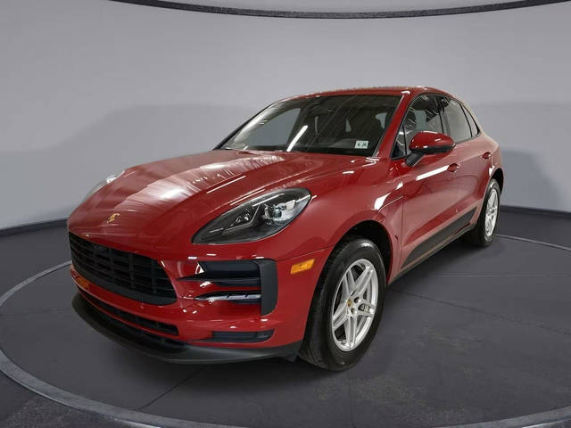 2021 Porsche Macan  AWD photo