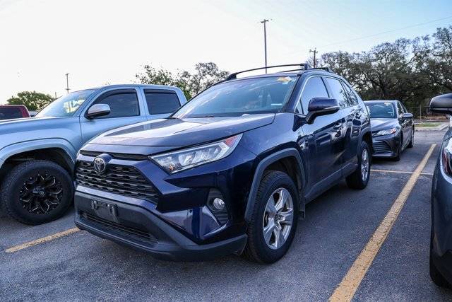 2021 Toyota RAV4 XLE FWD photo