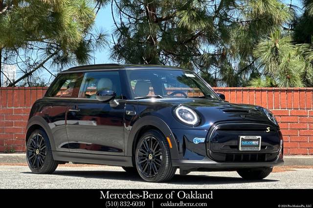 2022 MINI Hardtop 2 Door Cooper SE FWD photo