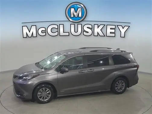 2021 Toyota Sienna XLE AWD photo