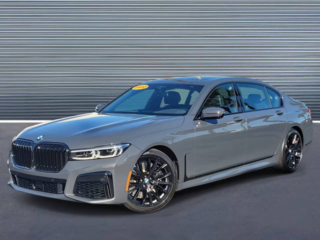 2022 BMW 7 Series 740i RWD photo