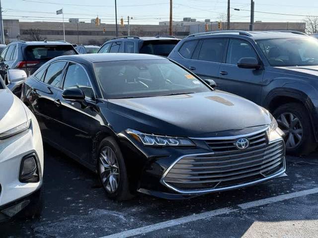 2021 Toyota Avalon Hybrid XLE FWD photo