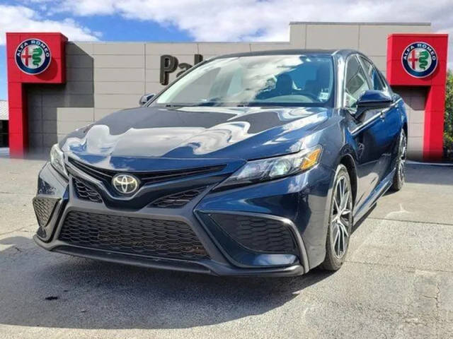 2021 Toyota Camry SE FWD photo