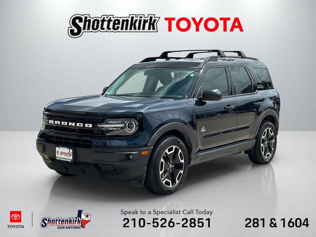 2021 Ford Bronco Sport Outer Banks 4WD photo